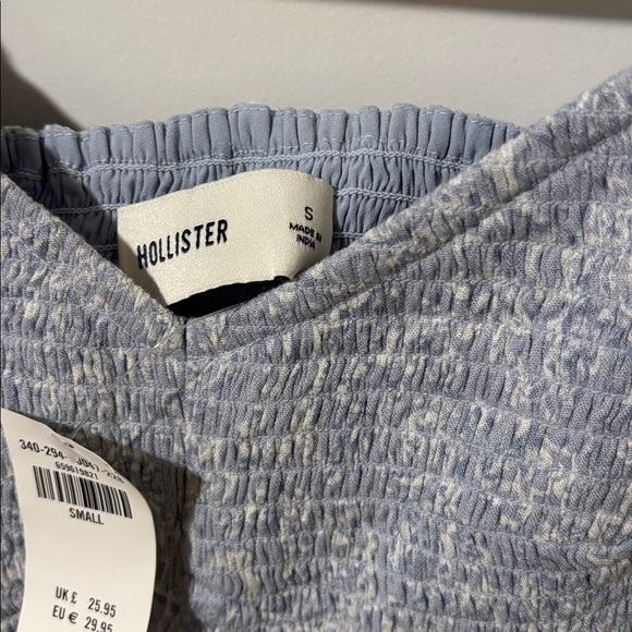Hollister NWT Blue Floral Smocked Babydoll Blouse Women’s S - Picture 5 of 5